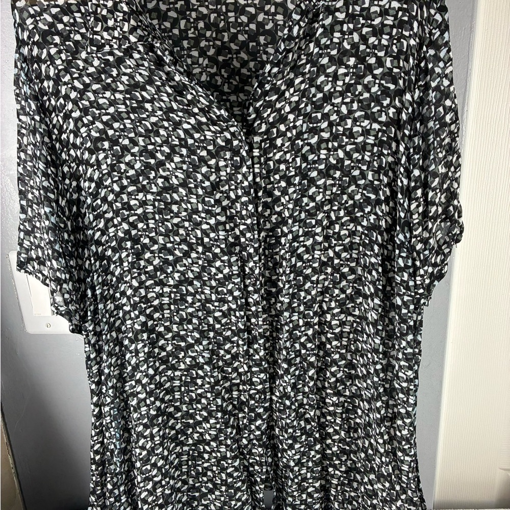 Avenue Black and grey Patterned Women's Top